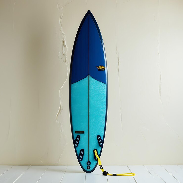 Una hermosa tabla de surf con fondo blanco