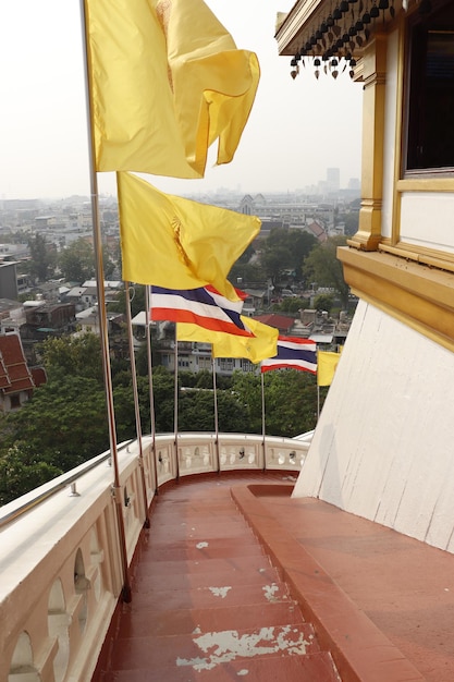 Una hermosa vista de la bandera de Tailandia en Bangkok