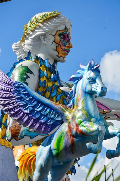 Una hermosa vista de las carrozas del carnaval brasileño