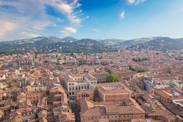 Hermosa vista del centro de Bolonia, Italia