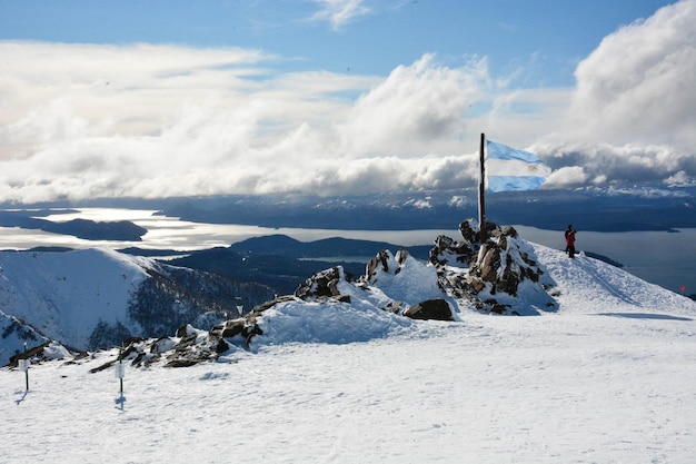 Una hermosa vista del Cerro Catedral ubicado en Bariloche Argentina