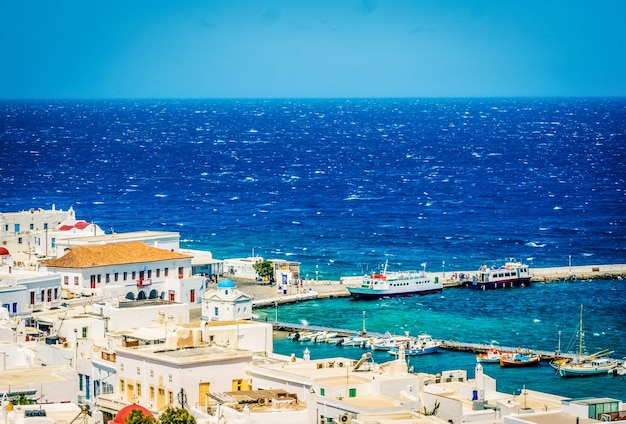 Hermosa vista de la ciudad de mykonos