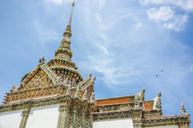 Una hermosa vista del Gran Palacio el Museo Wat Phra Kaew ubicado en Bangkok Tailandia