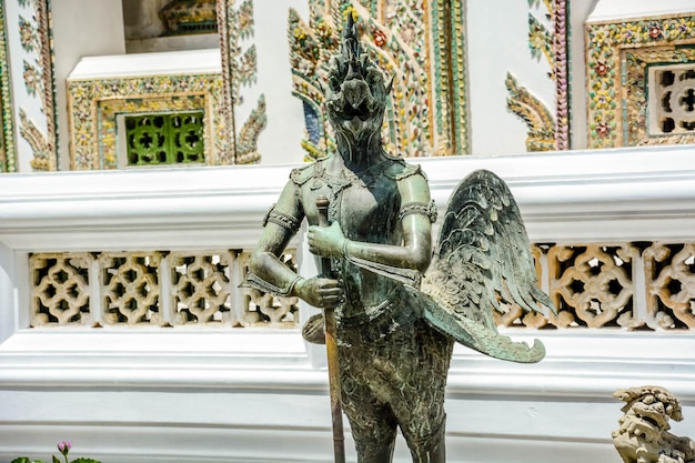 Una hermosa vista del Gran Palacio el Museo Wat Phra Kaew ubicado en Bangkok Tailandia