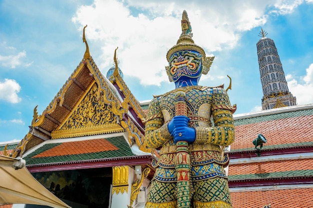 Una hermosa vista del Gran Palacio el Museo Wat Phra Kaew ubicado en Bangkok Tailandia