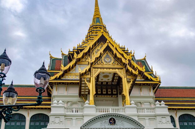 Una hermosa vista del Gran Palacio el Templo Wat Phra Kaew en Bangkok Tailandia