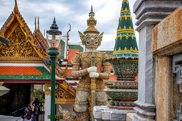 Una hermosa vista del Gran Palacio el Templo Wat Phra Kaew en Bangkok Tailandia