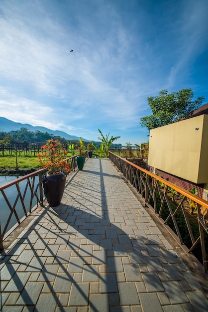 Una hermosa vista del hotel resort en el lago Inle Myanmar