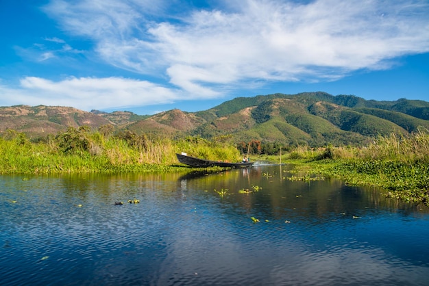 Una hermosa vista del lago Inle ubicado en Myanmar