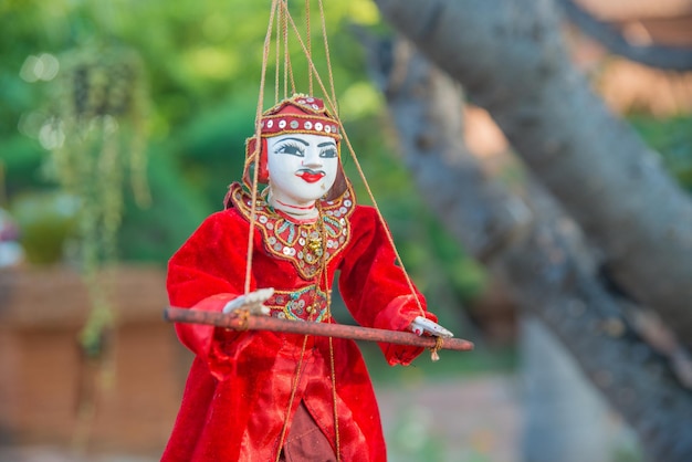 Una hermosa vista de la marioneta tradicional de Myanmar