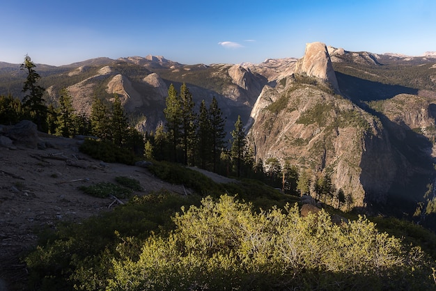 Hermosa vista panorámica de Glacier Point en el Parque Nacional Yosemite