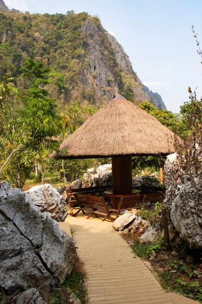 Una hermosa vista panorámica de Vang Vieng en Laos