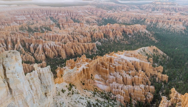 Hermosa vista en el Parque Nacional Bryce Canyon se encuentra en el suroeste de Utah en los Estados Unidos