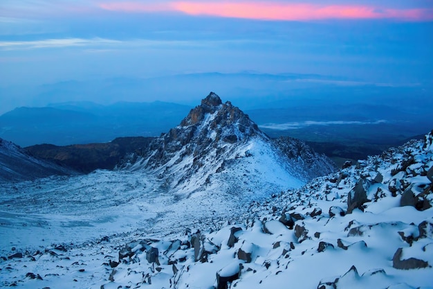 La hermosa vista del Pico de Orizaba en méxico