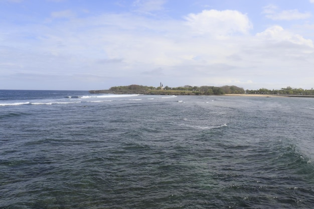 Una hermosa vista de la playa de Nusa Dua en Bali Indonesia