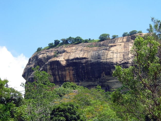 Hermosa vista de la roca de Sigiriya Sri Lanka