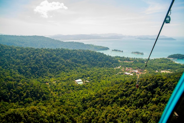 Una hermosa vista del Sky Bridge en Langkawi Malasia