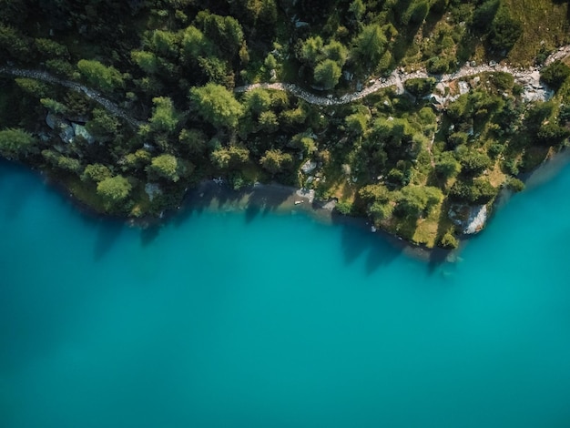 Una hermosa vista sobre el lago aviolo.