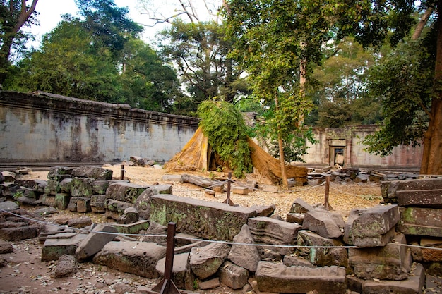 Una hermosa vista del templo de Angkor Wat ubicado en Siem Reap Camboya