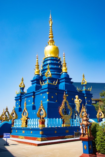 Una hermosa vista del Templo Azul ubicado en Chiang Rai Tailandia