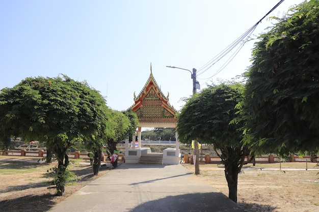 Una hermosa vista del templo budista ubicado en Ayutthaya Tailandia