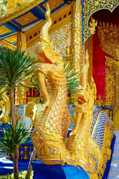 Una hermosa vista del templo budista ubicado en Chiang Mai Tailandia