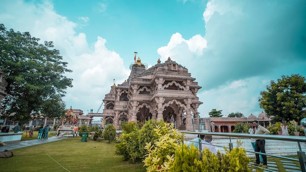 Foto una hermosa vista del templo de radhakrishna en chittorgarh, india