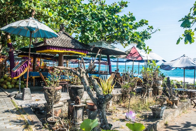 Una hermosa vista del templo Tanah Lot ubicado en Bali Indonesia