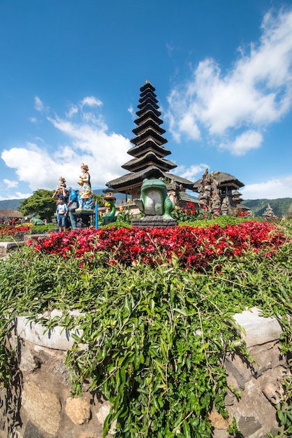 Una hermosa vista del templo Ulun Danu Batur ubicado en Bali Indonesia