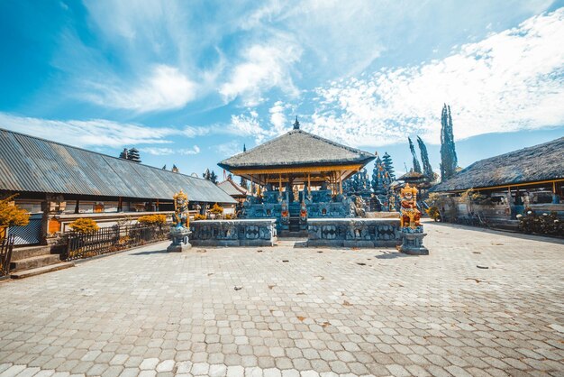 Una hermosa vista del templo Ulun Danu Beratan ubicado en Bali Indonesia