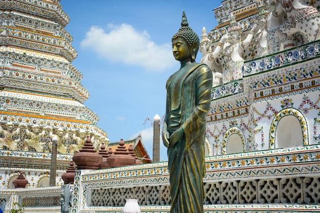 Una hermosa vista del templo Wat Arun ubicado en Bangkok Tailandia