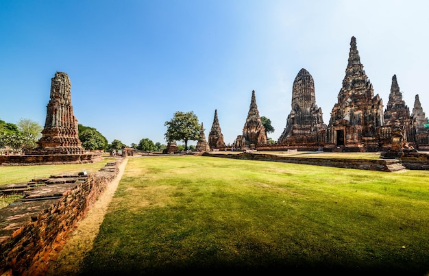 Una hermosa vista del templo Wat Chaiwatthanaram ubicado en Ayutthaya Tailandia