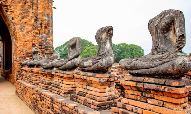 Una hermosa vista del templo Wat Chaiwatthanaram ubicado en Ayutthaya Tailandia
