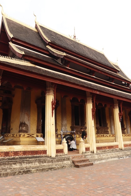 Una hermosa vista del templo wat sisaket ubicado en Vientiane Laos