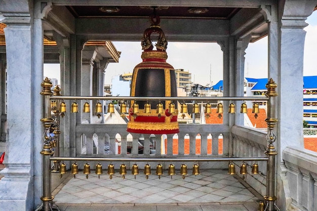 Una hermosa vista del templo Wat Traimit ubicado en Bangkok Tailandia