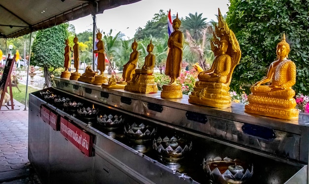 Una hermosa vista del templo Wat Yai Chai Mongkhon ubicado en Ayutthaya Tailandia