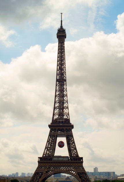 Hermosa vista de la torre Eiffel, París, Francia. Europa