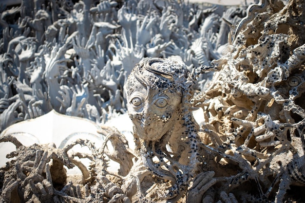 Una hermosa vista de Wat Rong Khun el Templo Blanco ubicado en Chiang Rai Tailandia