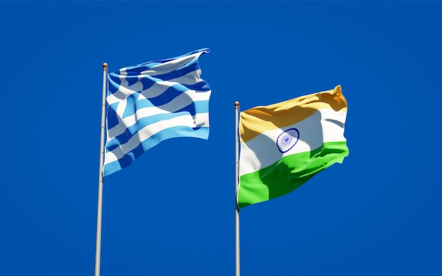 Hermosas banderas del estado nacional de Grecia e India juntos