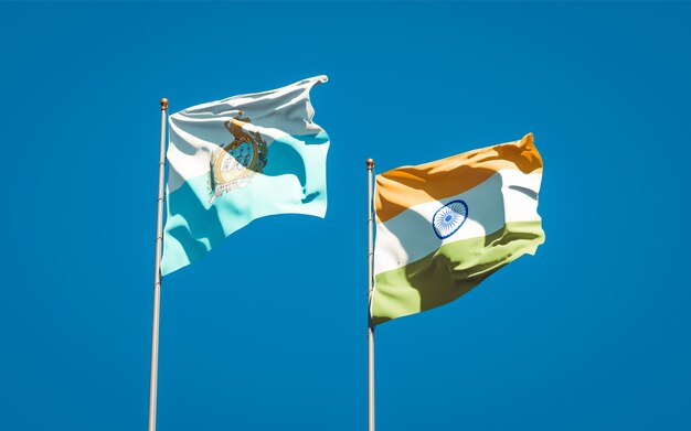 Hermosas banderas del estado nacional de San Marino e India juntos