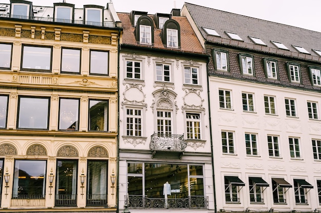 Foto hermosas fachadas con patrones en maxjosephplatz munich