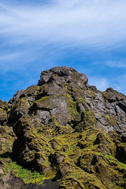 Hermosas formaciones rocosas del cañón Thakgil en Islandia