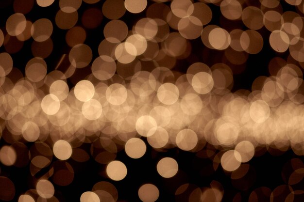 Hermosas luces navideñas con luces bokeh