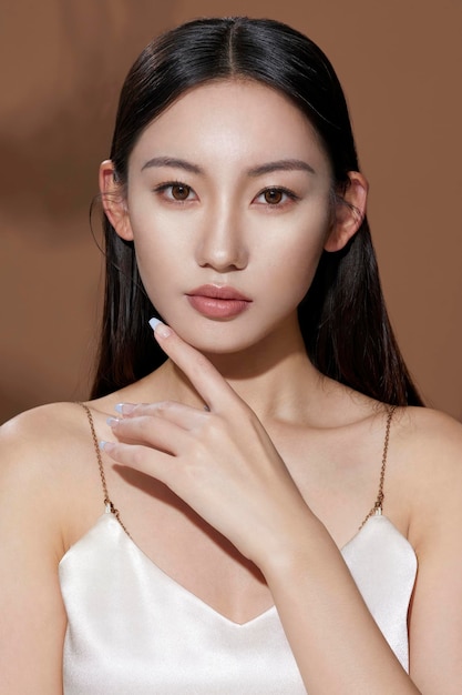 Hermosas mujeres asiáticas Tratamientos faciales naturales y rasgos faciales de mujeres.