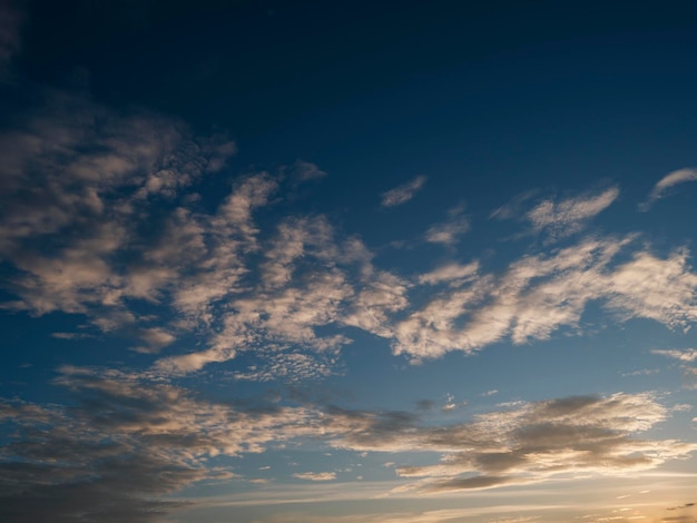 Hermosas nubes al atardecer