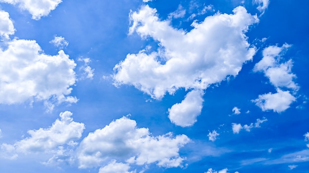 hermosas nubes en el cielo