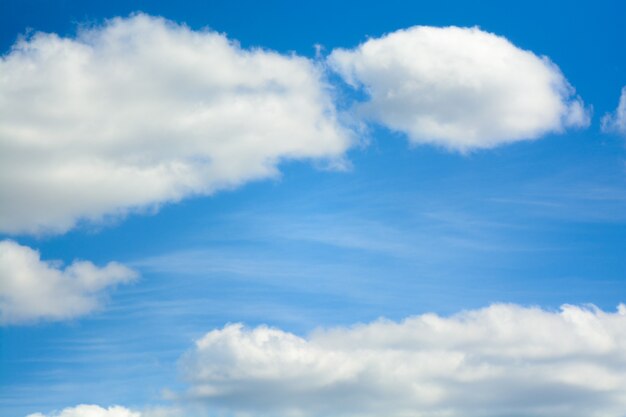 Hermosas nubes en el cielo