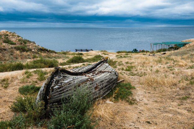 Hermosas vistas de los acantilados rocosos al mar Tarhankut Crimea Rusia