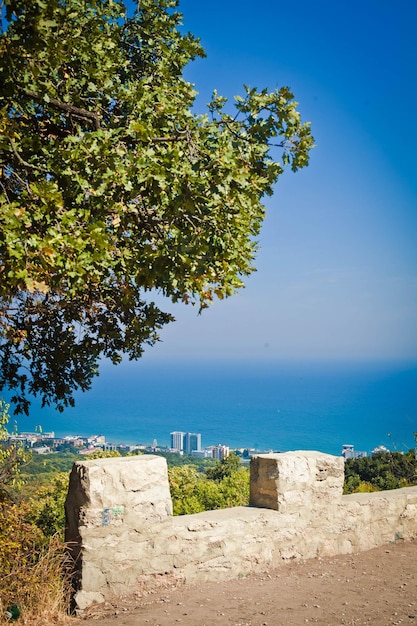 Hermosas vistas de la ciudad costera búlgara. Mar Negro. Varna. Arenas doradas