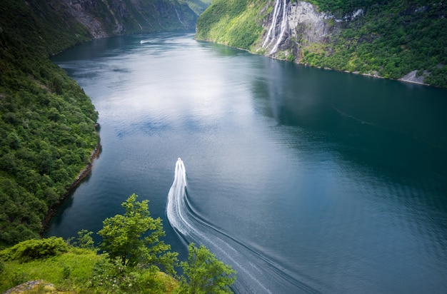 Hermosas vistas en Geiranger, Geirangerfjord, Noruega